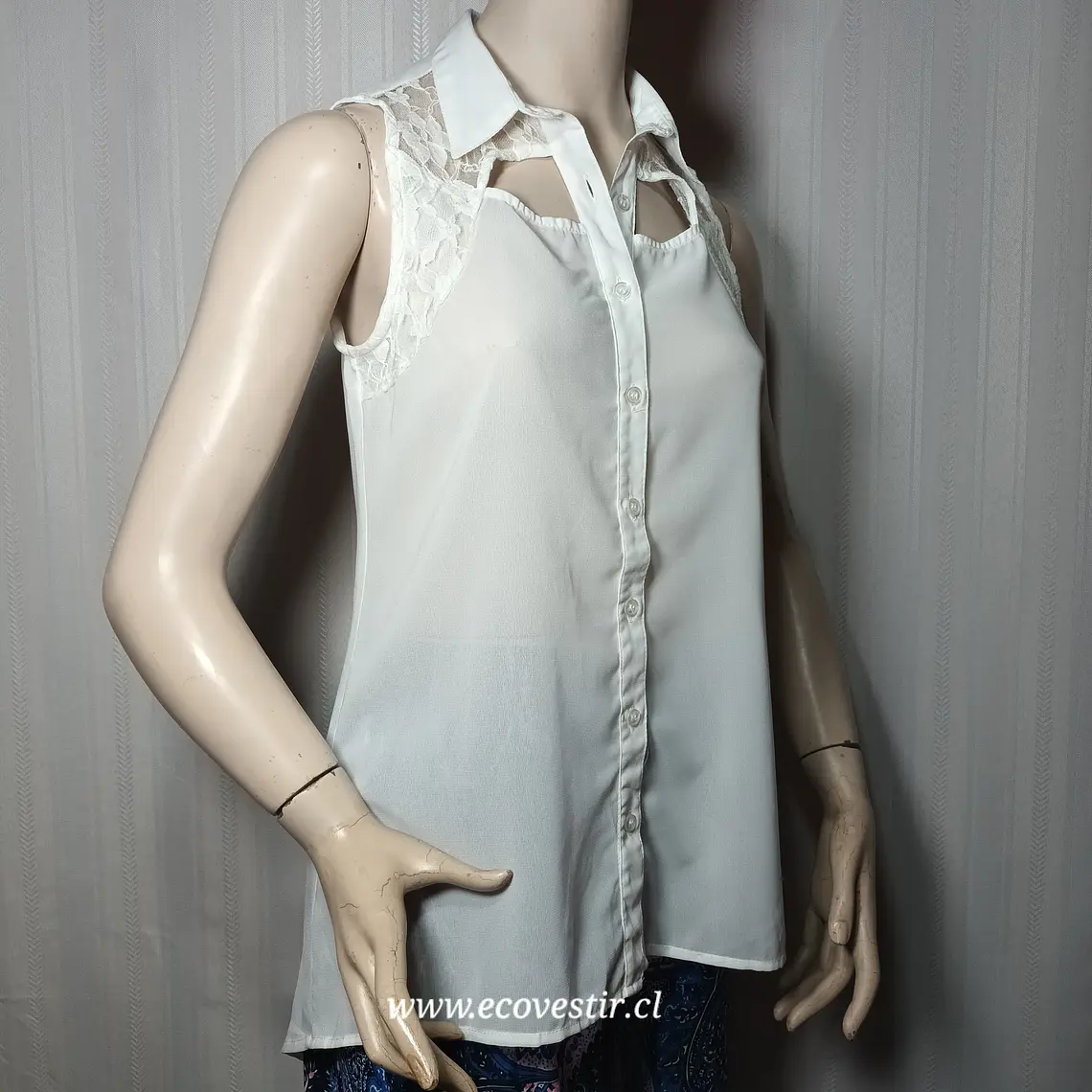 Blusa sin Mangas Blanca con Encaje Atmosphere - Talla 38 2