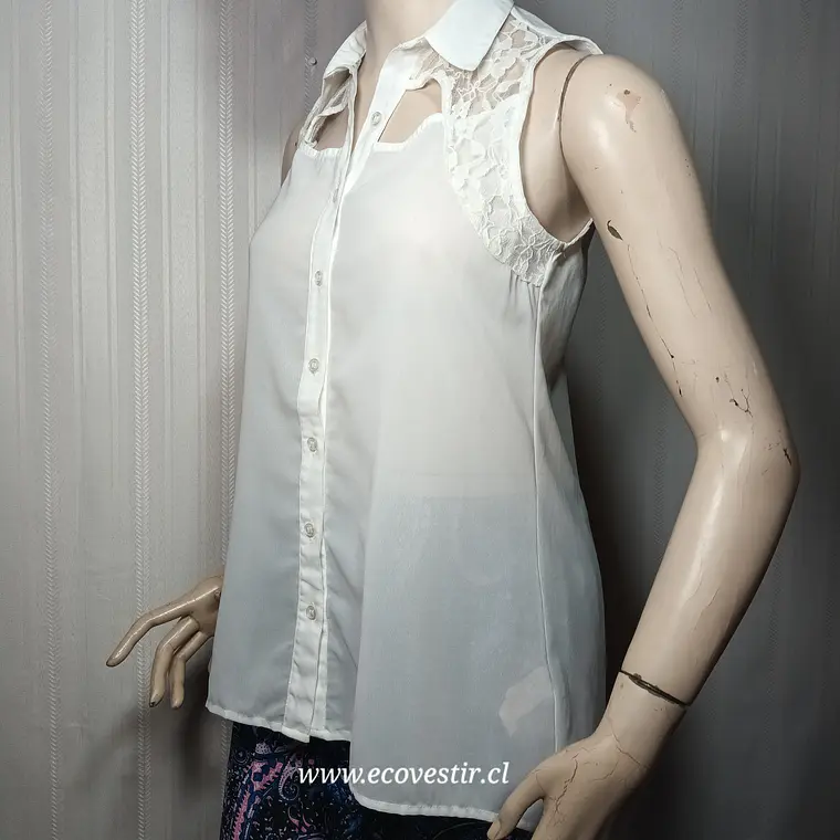 Blusa sin Mangas Blanca con Encaje Atmosphere - Talla 38 3