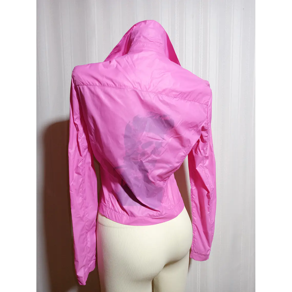 Cortaviento Fiorucci Rosado Mujer Cierre Cruzado Talla 40  4