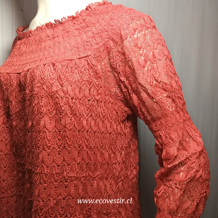 Blusa Encaje Terracota Hombros Descubiertos She + Sky Talla M 2