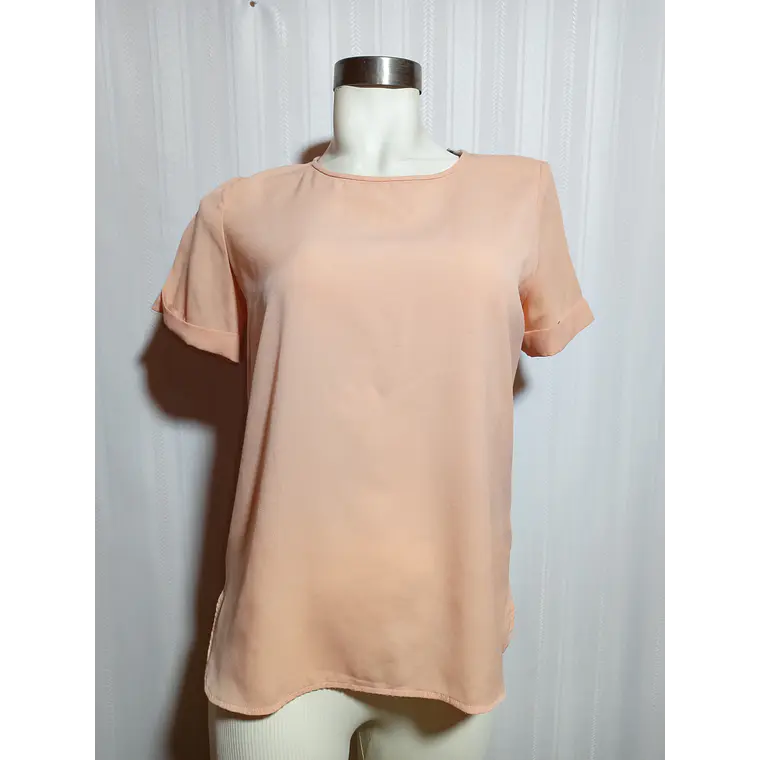 Blusa Manga Corta Color Damasco con Doblez – Stradivarius Talla M 1