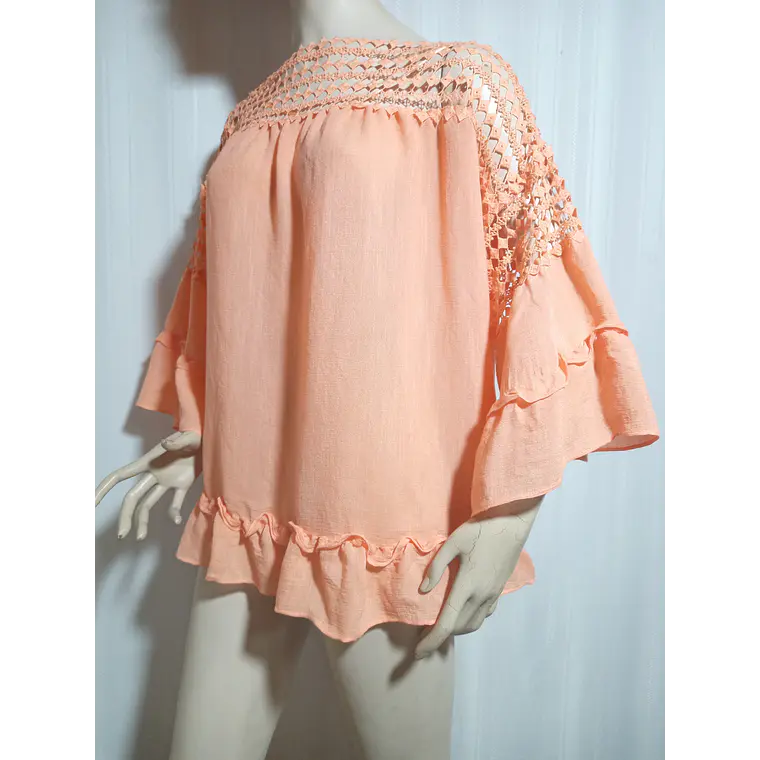 Blusa Romántica Boho con Encaje Calado y Mangas Acampanadas – Lifestyle Attitude Talla 2X / Plus Size 1