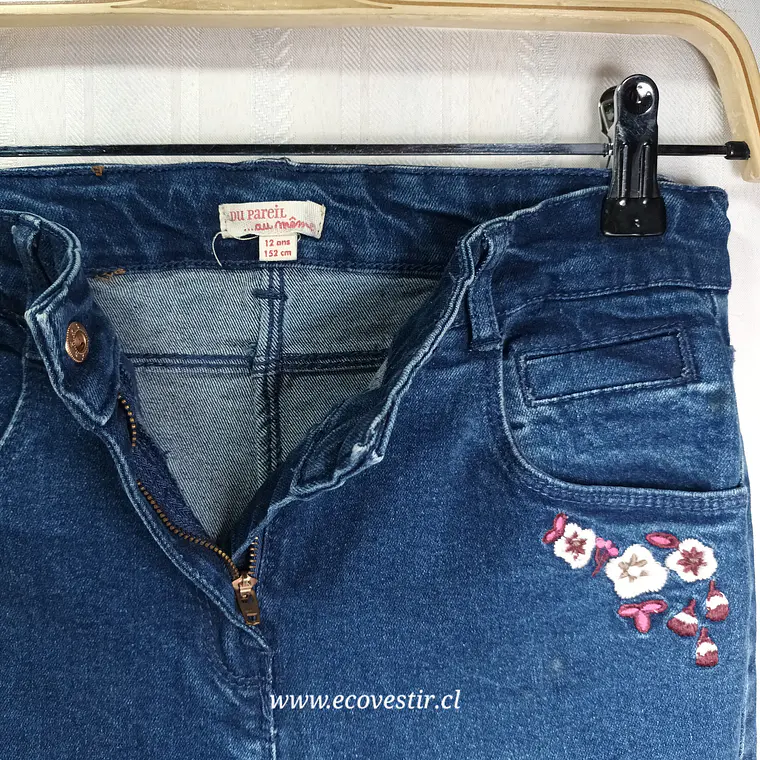 Jeans Denim con Bordado Floral – Du Pareil au Même / DPAM (Talla 12A / 152 cm) 4