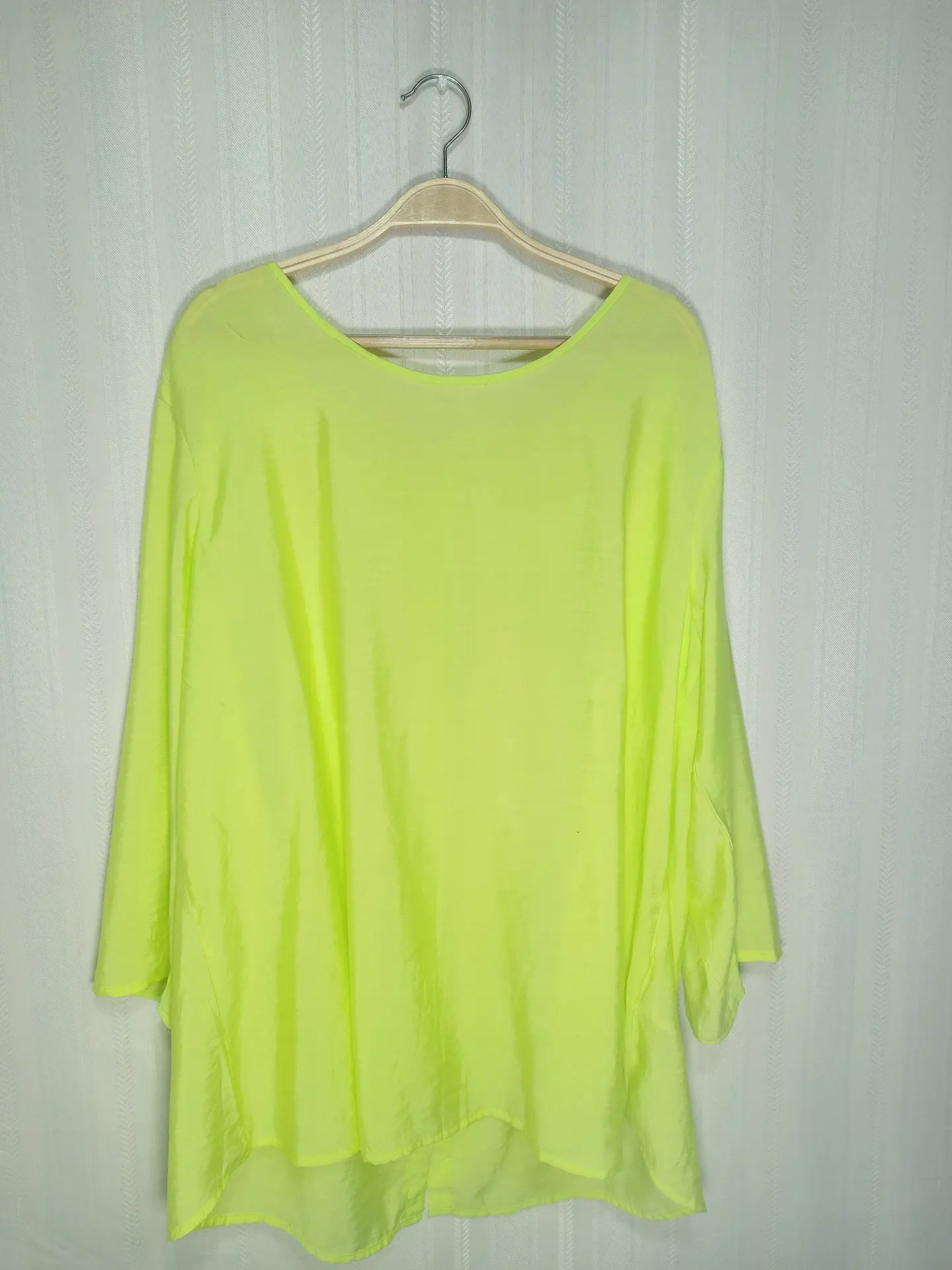 Blusa Túnica Oversize Neón Verde Lima Janina - Talla 1XL (46/48) 6