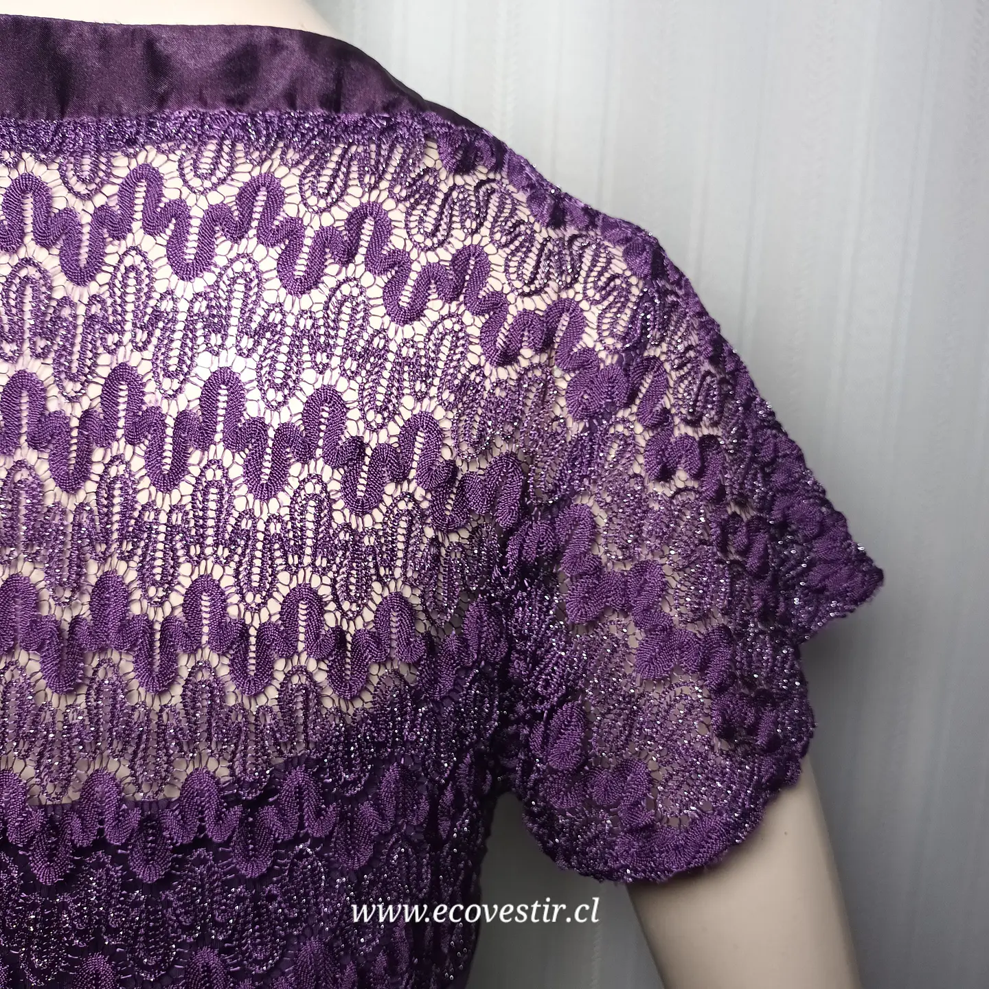 Blusa Violeta de Encaje Metalizado y Borde Satinado Studio 1940 - Talla L (42/44) 6