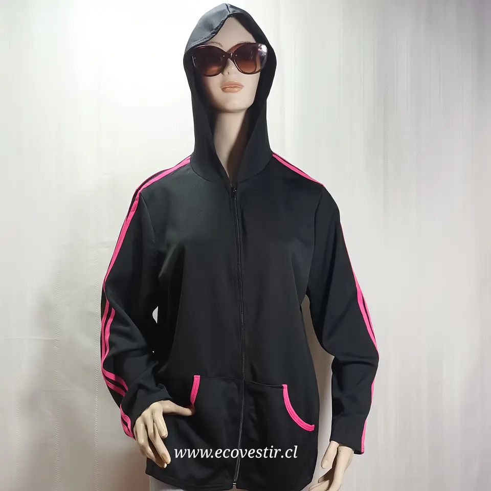 Polerón Deportivo Negro con Franjas Rosadas y Gorro Fame 4 Fifteen - Talla 1X (46/48) 1