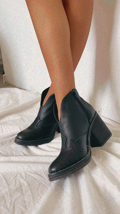 Botín Lisandra Cuero Negro Anaconda 