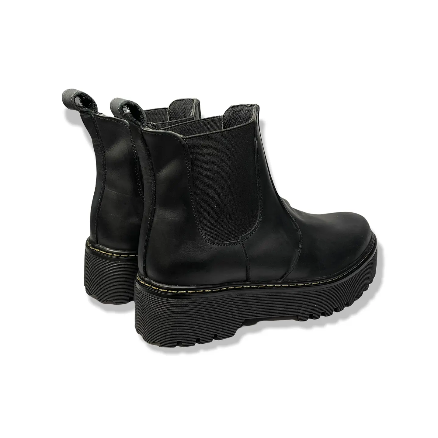 Botín Calafate Negro Opaco 2