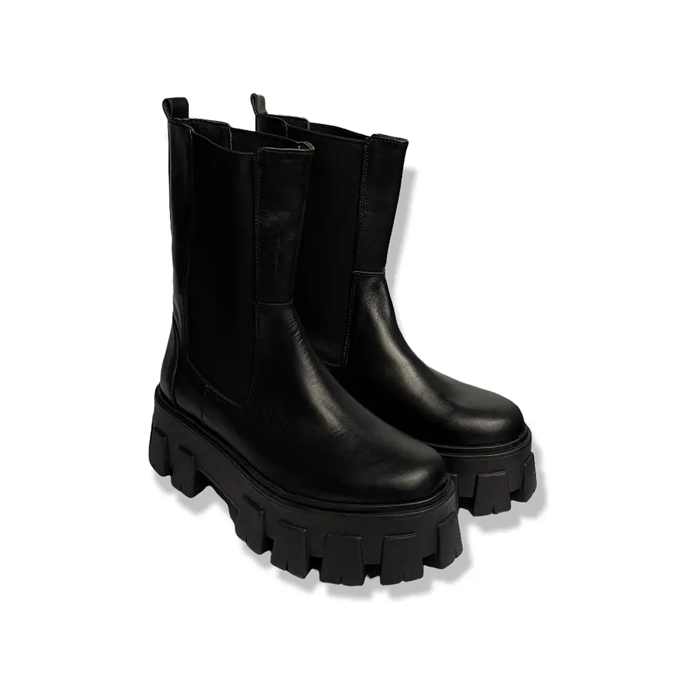 Boots 230 Negro Cuero 1