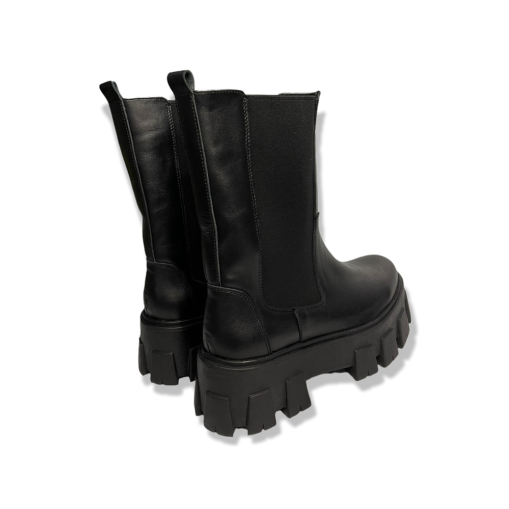 Boots 230 Negro Cuero