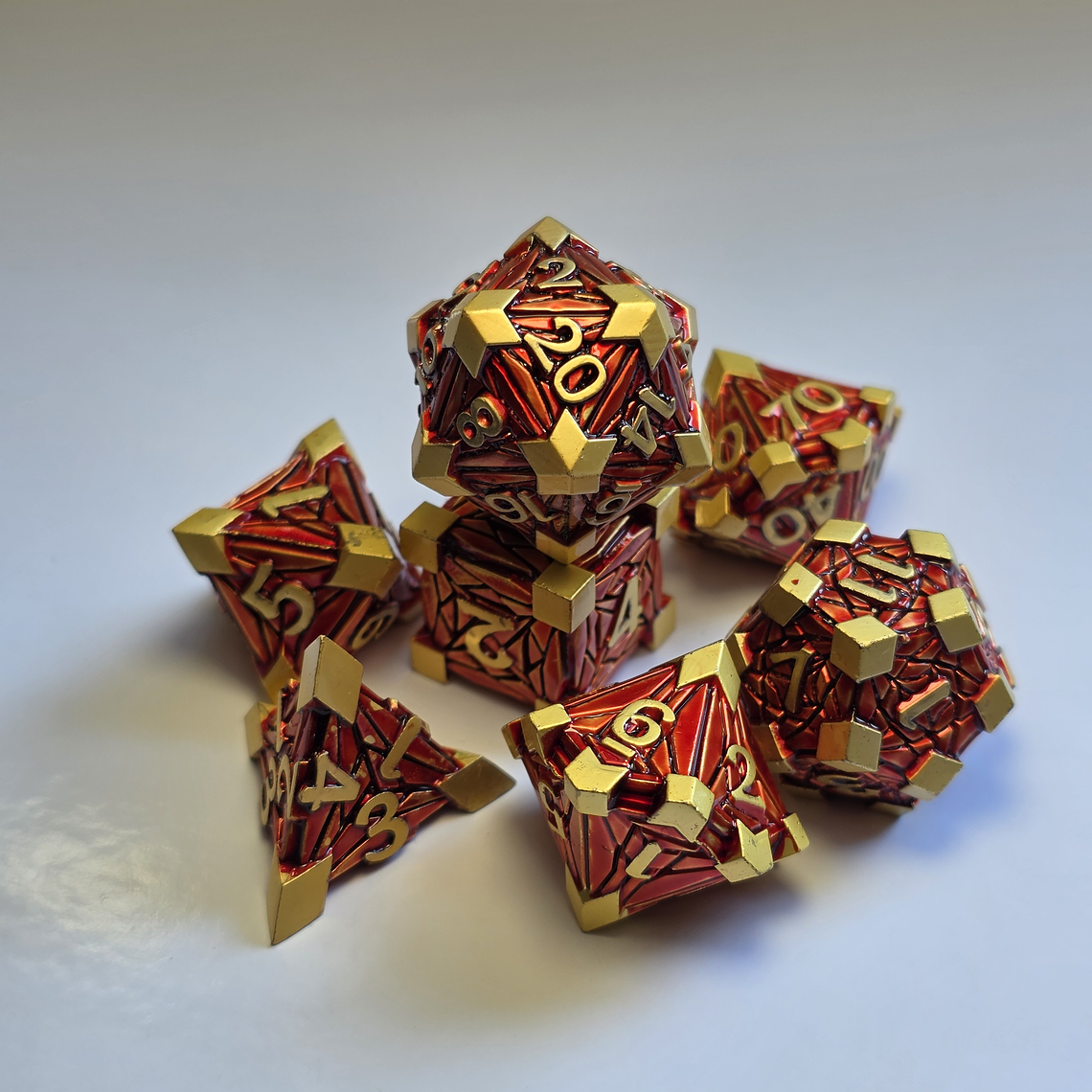 Set de 7 Dados Metálicos - Estandarte Rojo 1
