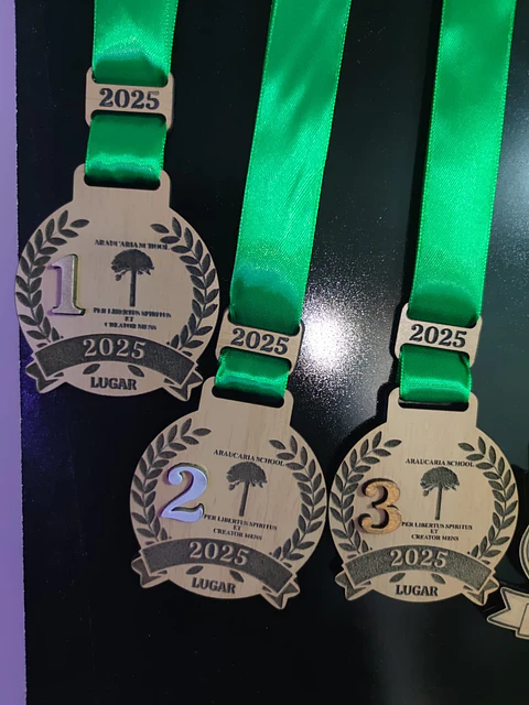 Medalla de madera