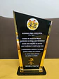 Galvano acrílico negro trapezoidal invertido - Miniatura 1