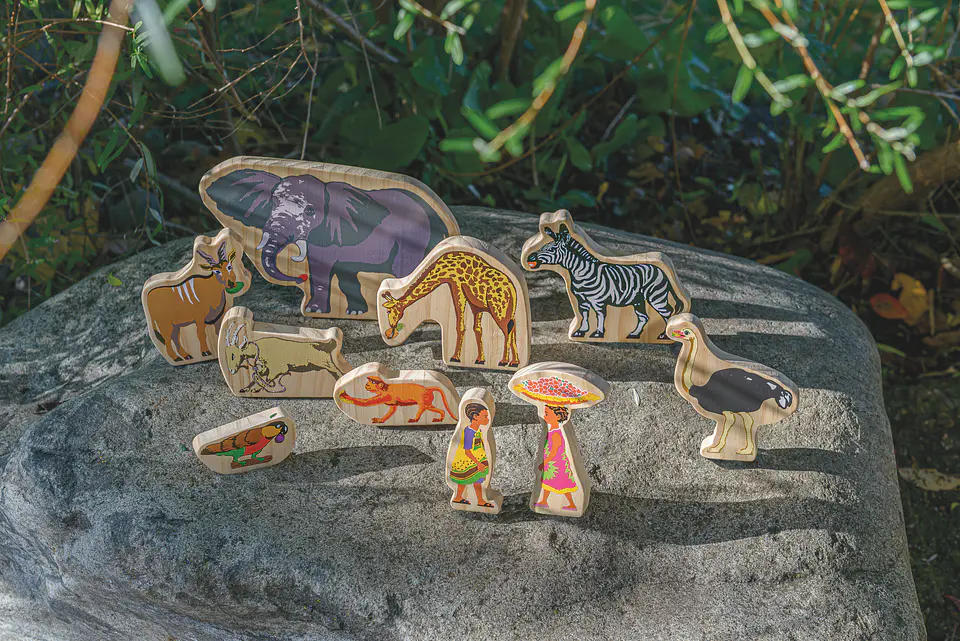 Figuras de Madera Animales y Personajes de África 6
