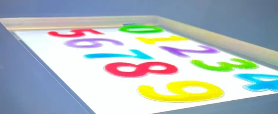Pack Mesa de Luz Montessori + Números con Texturas 3
