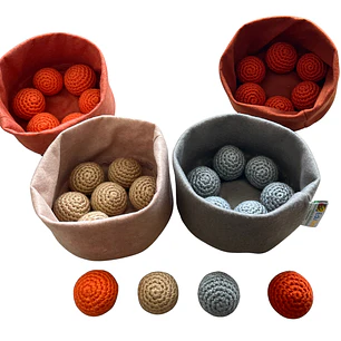 Set de 4 Cuencos de Fieltro con Pelotas Tejidas