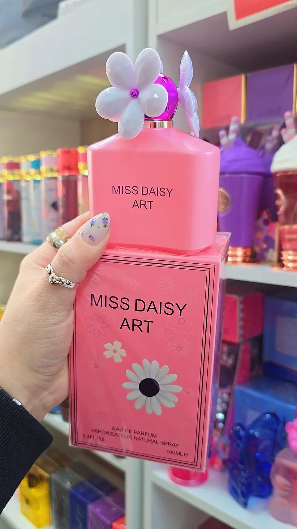 Perfume Miss Daisy Art 1