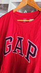 Polera Gap Rojo logo Azul - Miniatura 2