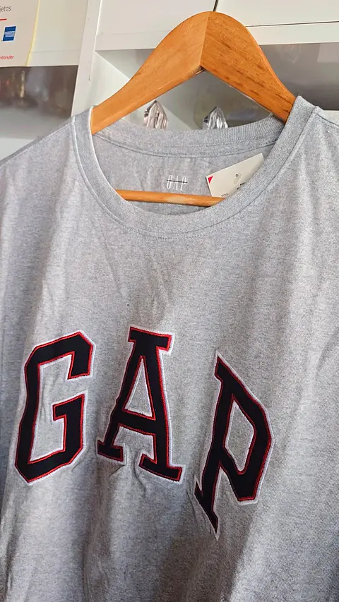 Polera Gap Gris logo Negro M