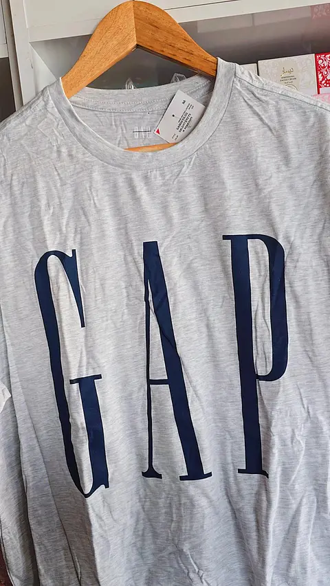 Polera Gap Gris logo Azul Navy M 