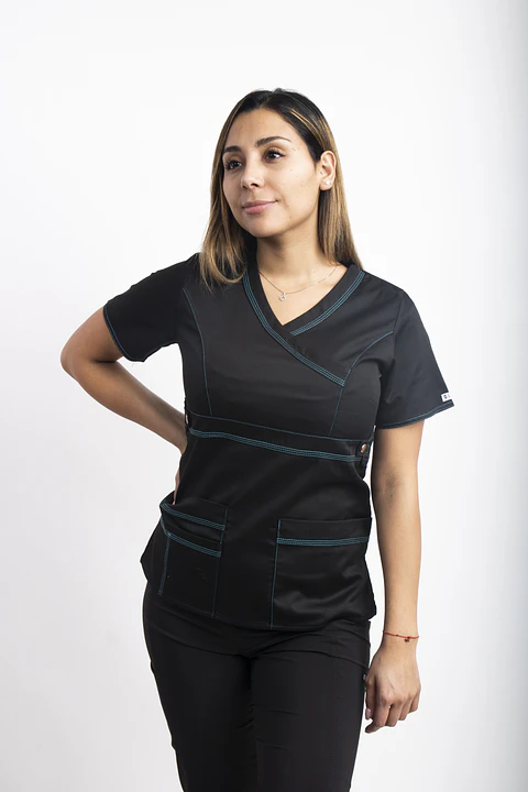  Blusa Cargo Negro Con Hilo Calipso