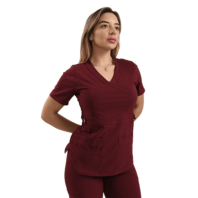 Blusa Modelo Cargo Elasticado Antifluido Burdeo