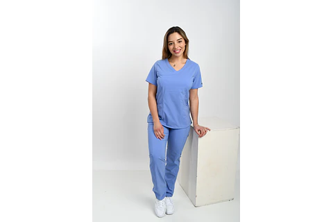 Blusa Celeste Antifluido Elasticado Modelo Aurora