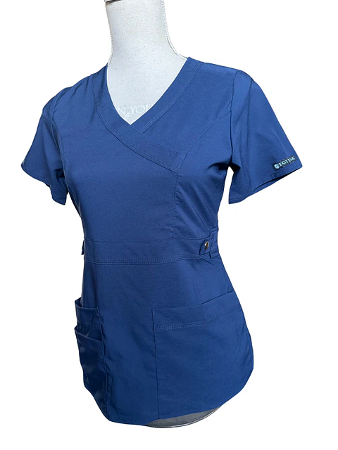 Blusa Modelo Cargo Elasticado Antifluido Azul Marino Claro