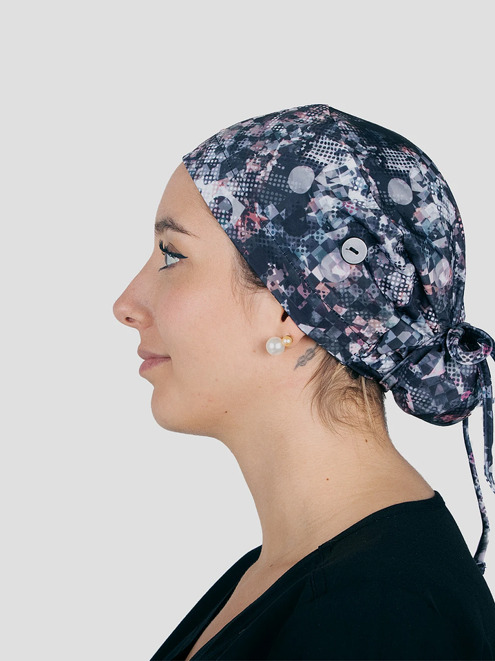 Gorro Médico Estampado Galaxia para Mujer – Antifluido con Botón 2