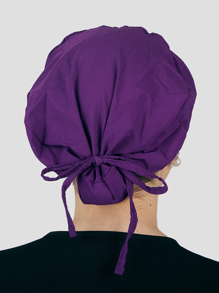 🟣 Gorro Clínico Morado con Botón – Antifluido y Ajustable 3