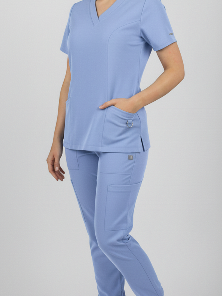 Conjunto Clinico Celeste Blusa Hana + Pantalon Jogger  1