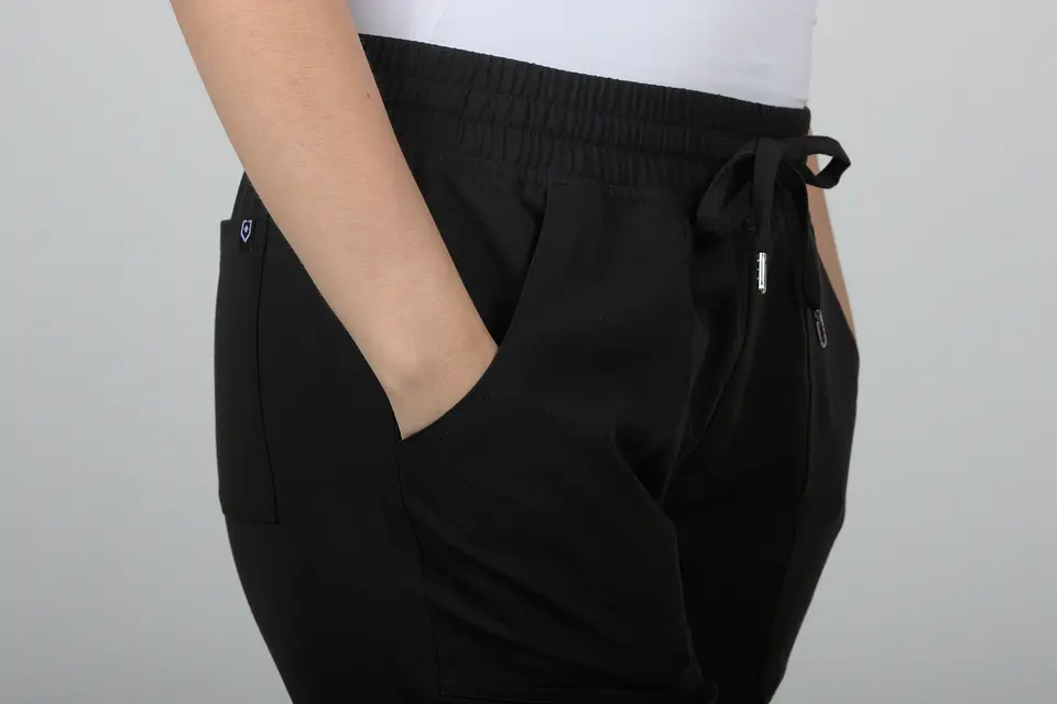 Conjunto Clinico Hana Negro  (Blusa + Pantalon Recto) 4