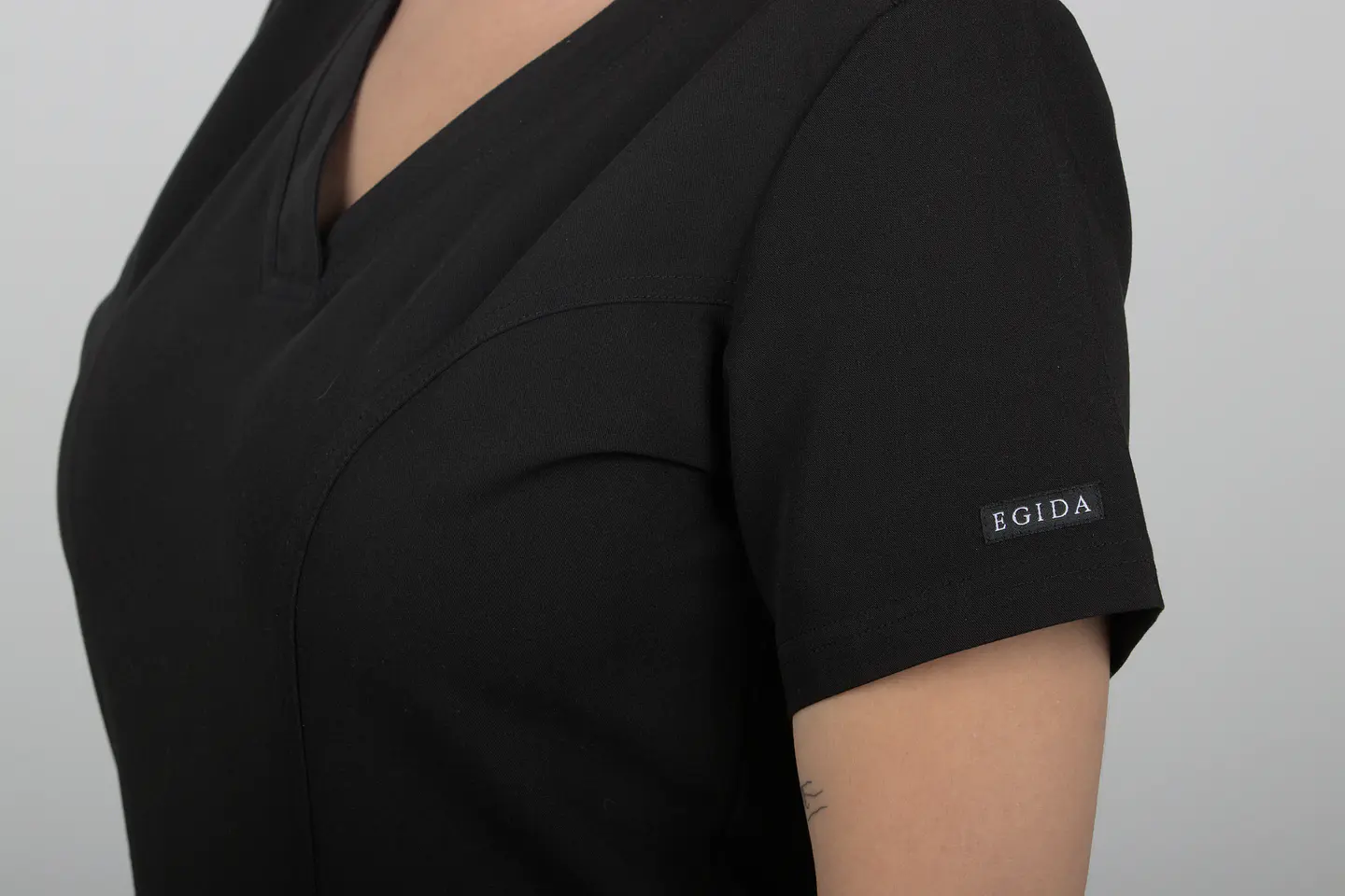 Conjunto Clinico Hana Negro  (Blusa + Pantalon Recto) 5