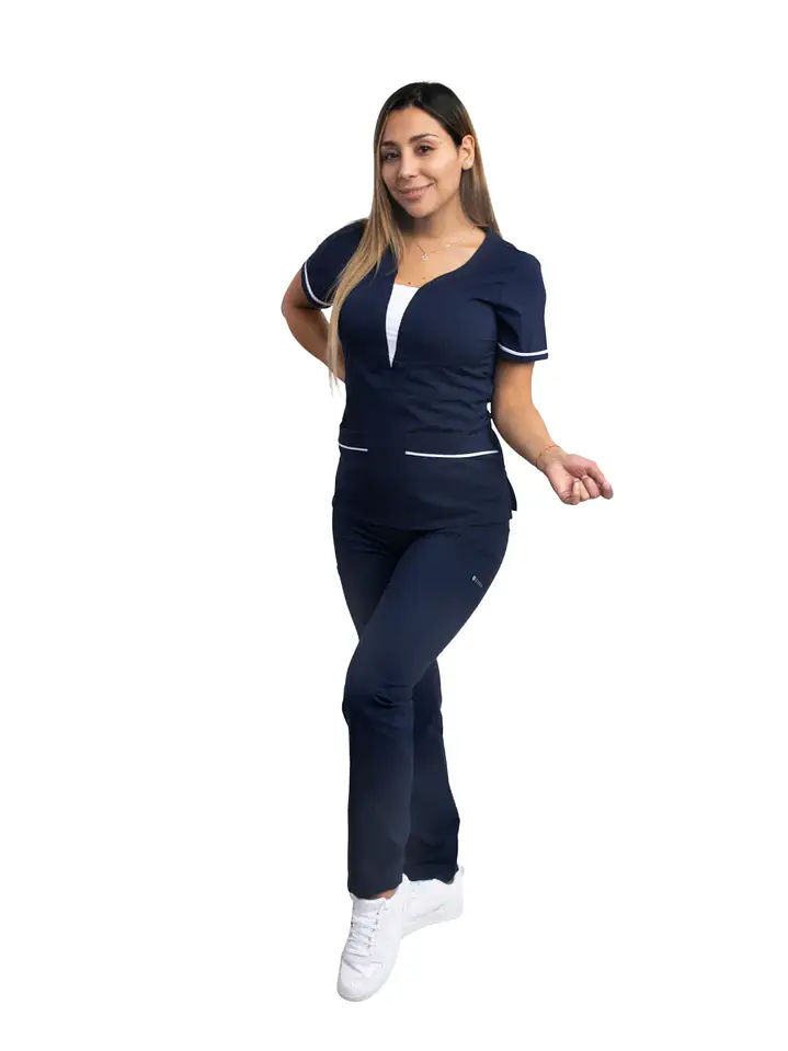 Uniforme Clínico Enfermería - Modelos para Estudiantes e Instituciones 3