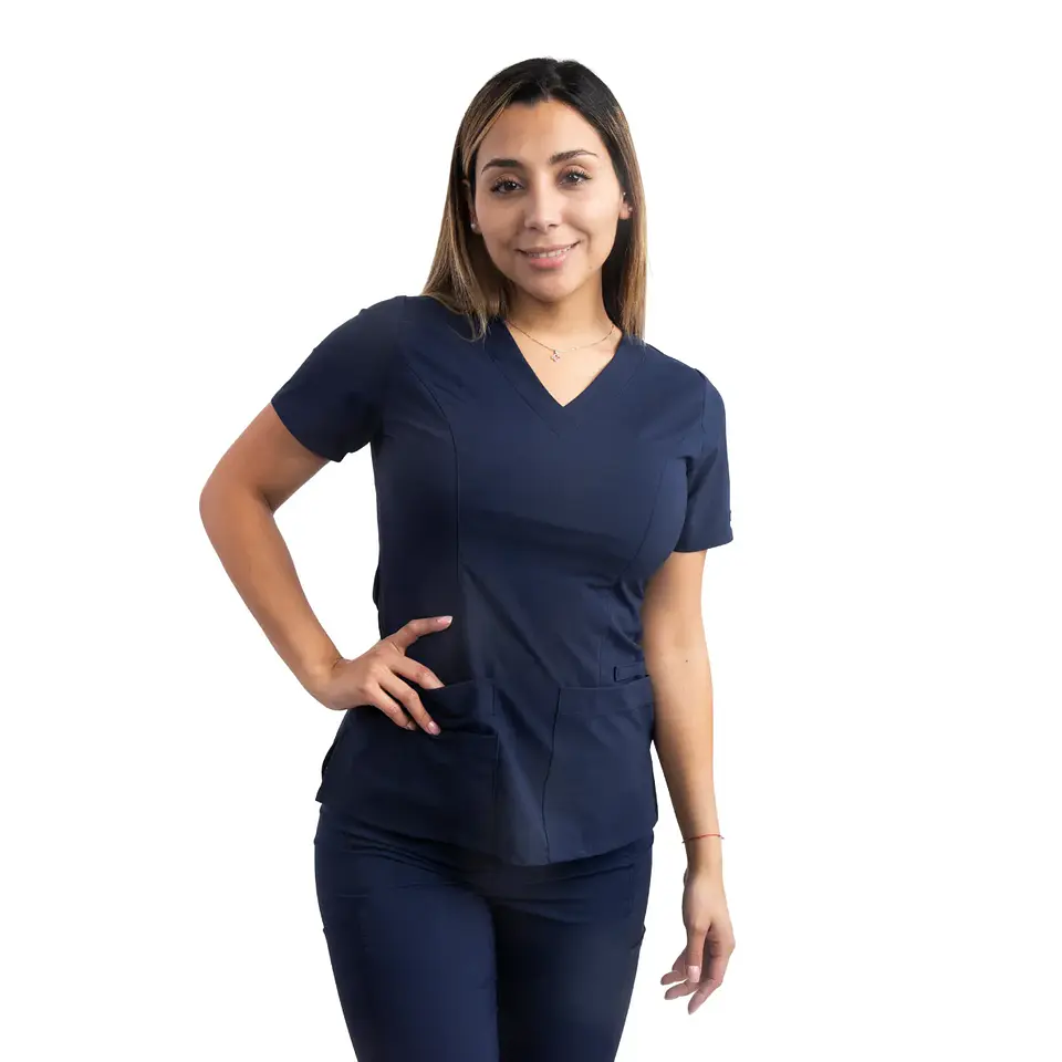 Uniforme Clínico Enfermería - Modelos para Estudiantes e Instituciones 10