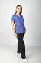 ​Conjunto Clínico Mujer - Blusa Estampada Corazones Azul Rey & Pantalón Cargo Negro - Miniatura 1