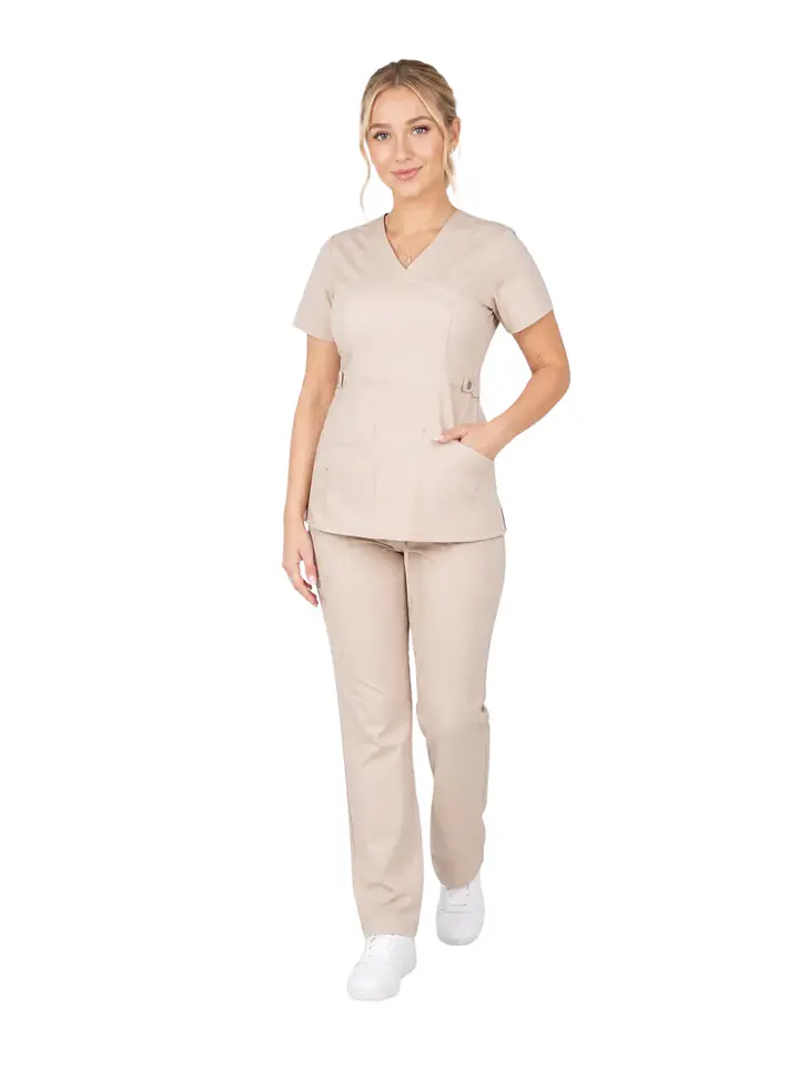 Conjunto Clínico Beige Mujer Antifluido Premium | Égida 1