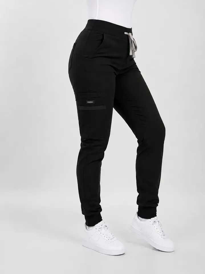 Conjunto Clinico Negro Blusa Hana + Pantalon Jogger  8