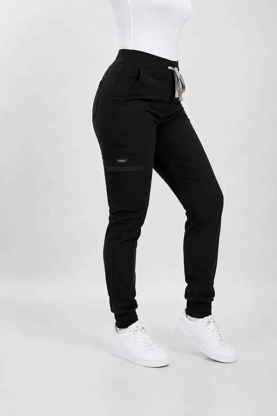 Conjunto Clinico Negro Blusa Hana + Pantalon Jogger  10