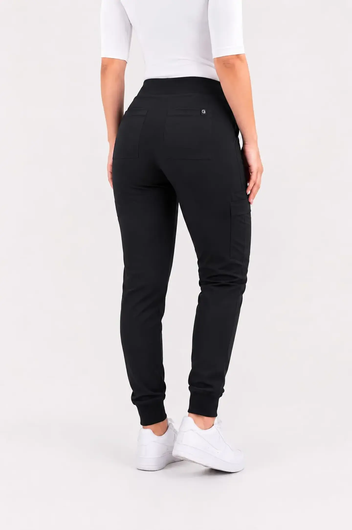 Conjunto Clinico Negro Blusa Hana + Pantalon Jogger  13