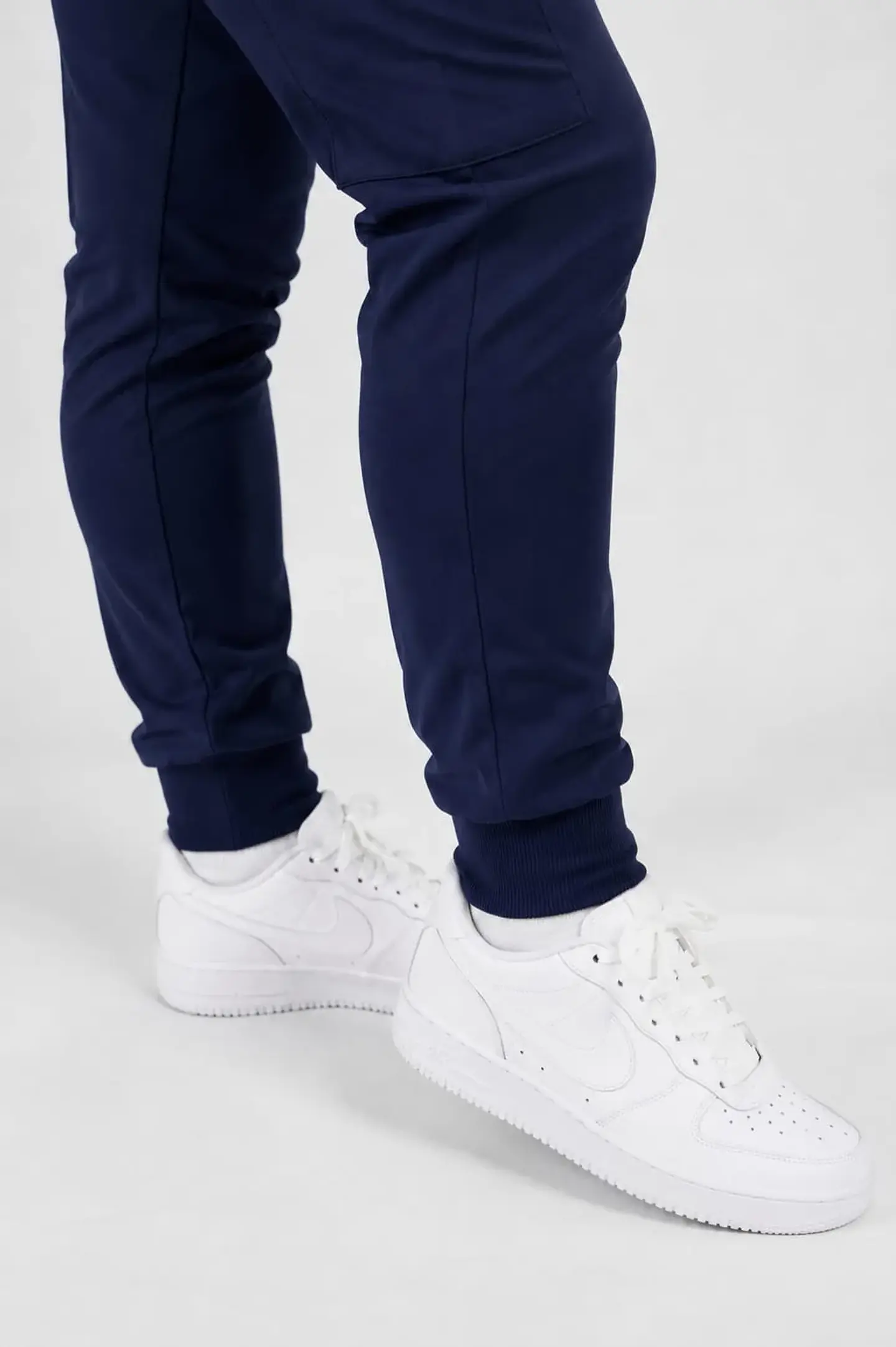 Conjunto Clinico Azul Marino Blusa Hana + Pantalon Jogger  9