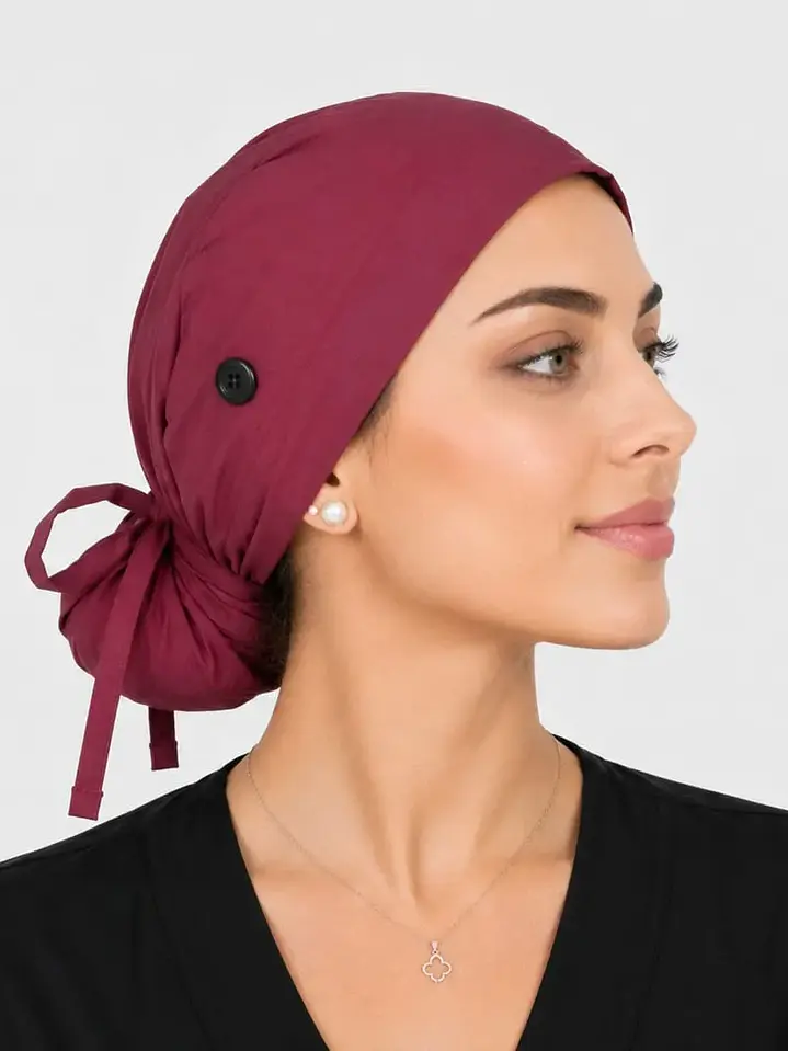 Gorro Quirúrgico Elástico con Botones para Mascarilla – Premium burdeo 2