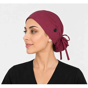 Gorro Quirúrgico Elástico con Botones para Mascarilla – Premium burdeo