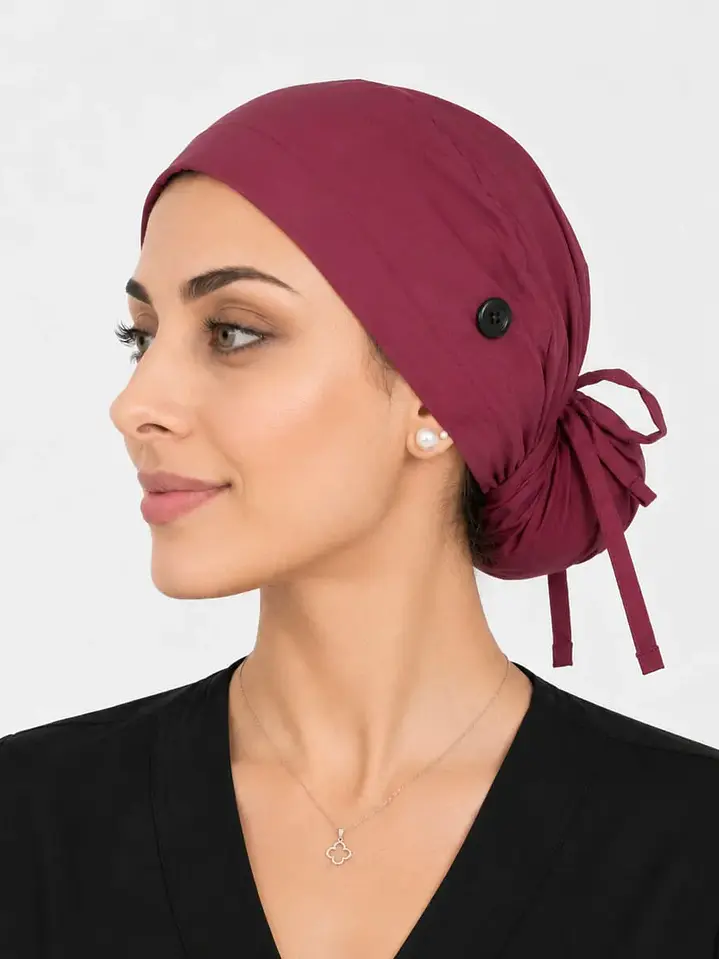 Gorro Quirúrgico Elástico con Botones para Mascarilla – Premium burdeo 1