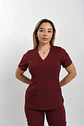 Conjunto Clínico Cargo Premium Antifluido Mujer – Burdeo - Miniatura 7