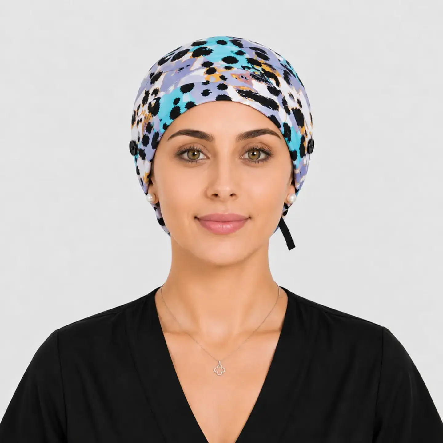 Gorro Quirúrgico con Botones para Mascarilla - Diseño Animal Print Turquesa 2