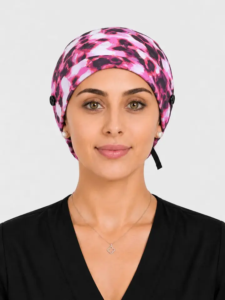 Gorro Quirúrgico con Botones para Mascarilla - Animal Print Fucsia 3