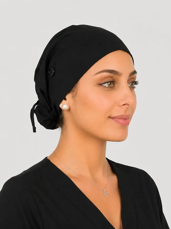 Gorro Clínico con Botones para Mascarilla - Negro Liso Premium 3