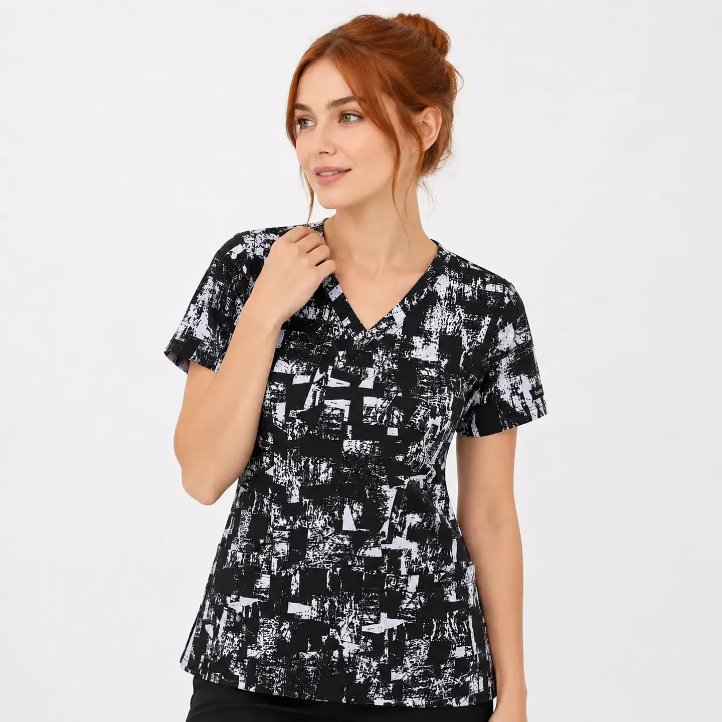Blusa Clínica Estampada Mosaico Black and White  2