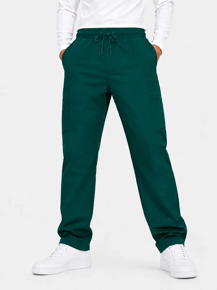 Pantalón Clínico Cargo Poplin Verde Botella Hombre 1